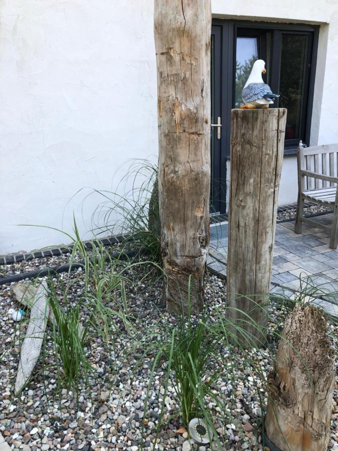 Strandgut Und Feuerstein Gustow  Exterior foto